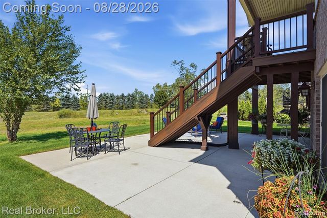 8310 Stoney Creek Drive, South Lyon, MI 48178