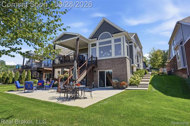 8310 Stoney Creek Drive, South Lyon, MI 48178