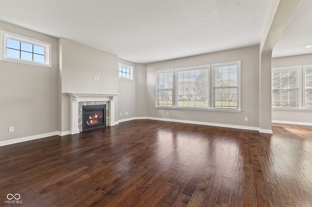 5813 Peaking Fox Drive, Indianapolis, IN 46237