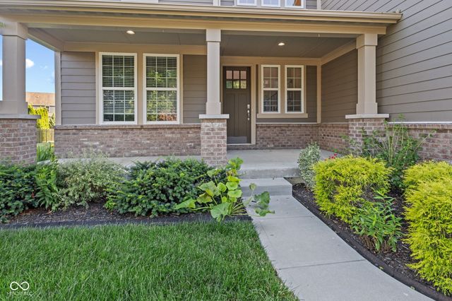 5813 Peaking Fox Drive, Indianapolis, IN 46237