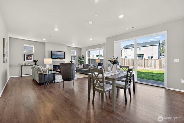 1472 Baker Heights Loop, Bremerton, WA 98312
