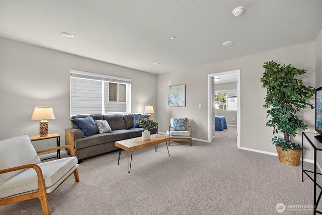 1472 Baker Heights Loop, Bremerton, WA 98312