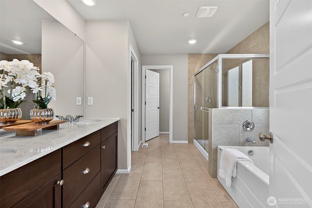 1472 Baker Heights Loop, Bremerton, WA 98312