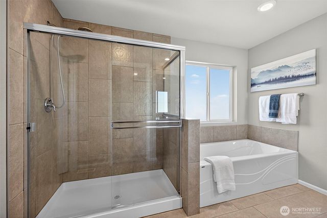 1472 Baker Heights Loop, Bremerton, WA 98312