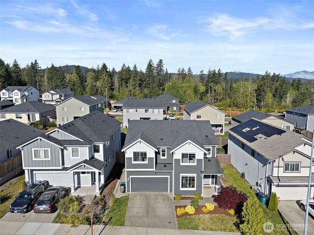 1472 Baker Heights Loop, Bremerton, WA 98312