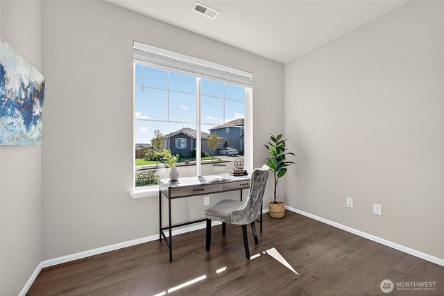 1472 Baker Heights Loop, Bremerton, WA 98312