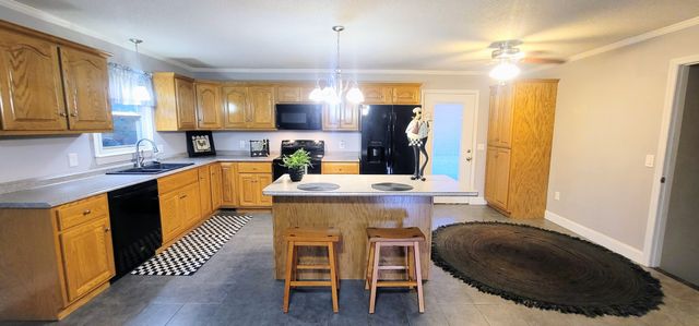 886 Drake and Shockley St, Spencer, TN 38585