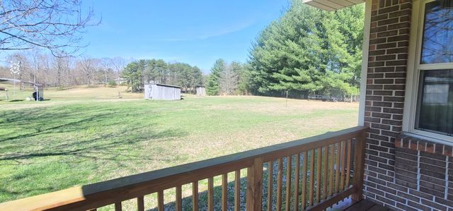 886 Drake and Shockley St, Spencer, TN 38585