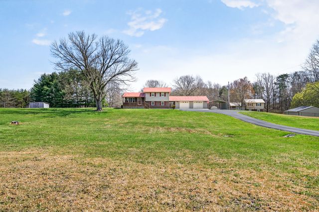 886 Drake and Shockley St, Spencer, TN 38585