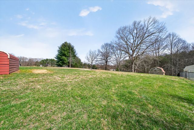 886 Drake and Shockley St, Spencer, TN 38585