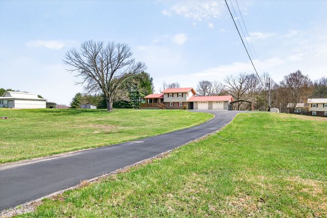 886 Drake and Shockley St, Spencer, TN 38585