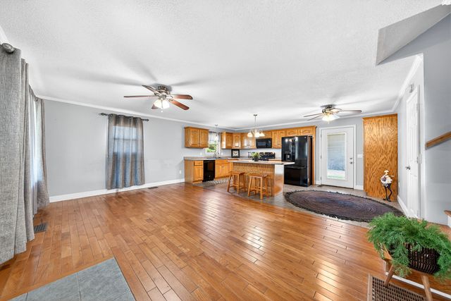 886 Drake and Shockley St, Spencer, TN 38585