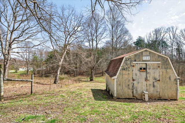 886 Drake and Shockley St, Spencer, TN 38585