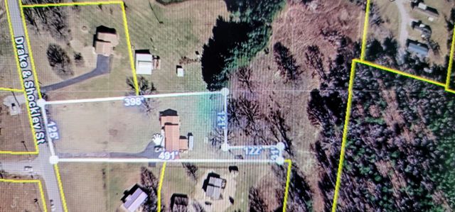 886 Drake and Shockley St, Spencer, TN 38585