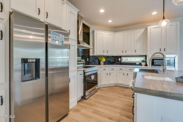 1558 River Path, Morristown, TN 37813