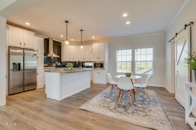 1558 River Path, Morristown, TN 37813