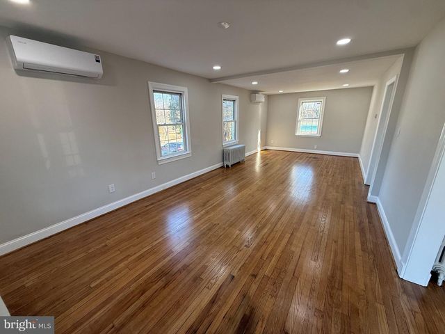 1608 13TH RD S, Arlington, VA 22204