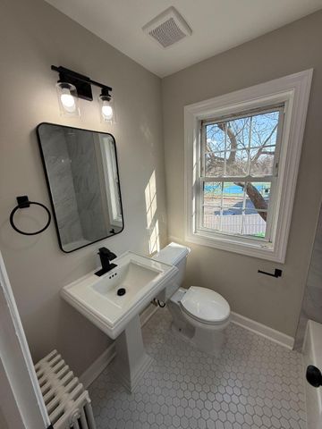 1608 13TH RD S, Arlington, VA 22204