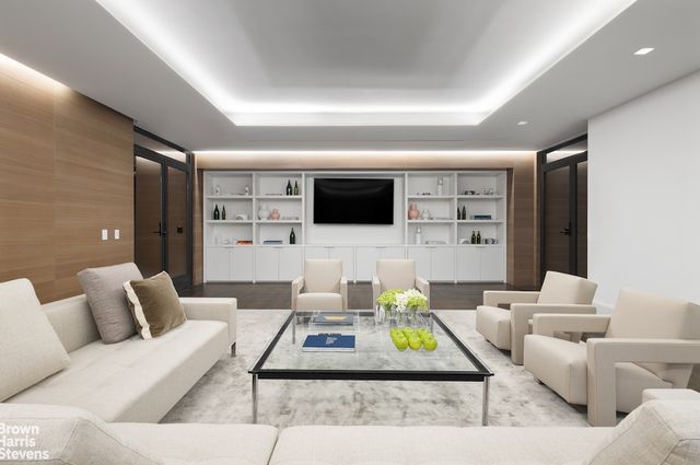 1289 Lexington Ave Apt 17A, New York City, NY 10028