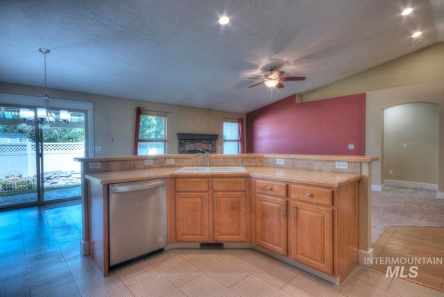 11614 W Six Rivers Ct, Boise, ID 83709