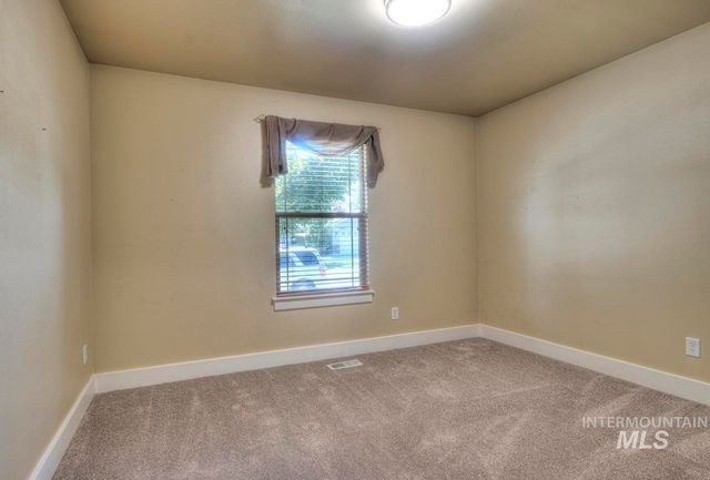 11614 W Six Rivers Ct, Boise, ID 83709