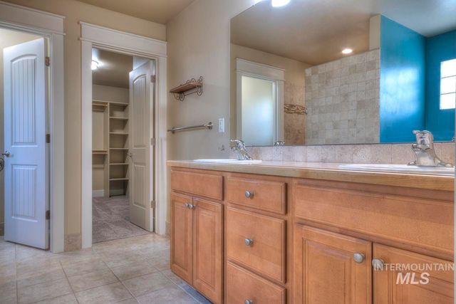 11614 W Six Rivers Ct, Boise, ID 83709