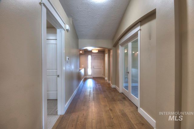 11614 W Six Rivers Ct, Boise, ID 83709