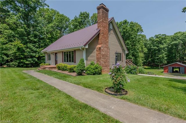 1160 Flinty Knoll Road, Pinnacle, NC 27043