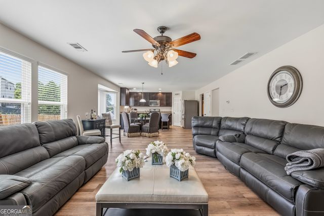 1670 Shire Village Drive, Sugar Hill, GA 30518