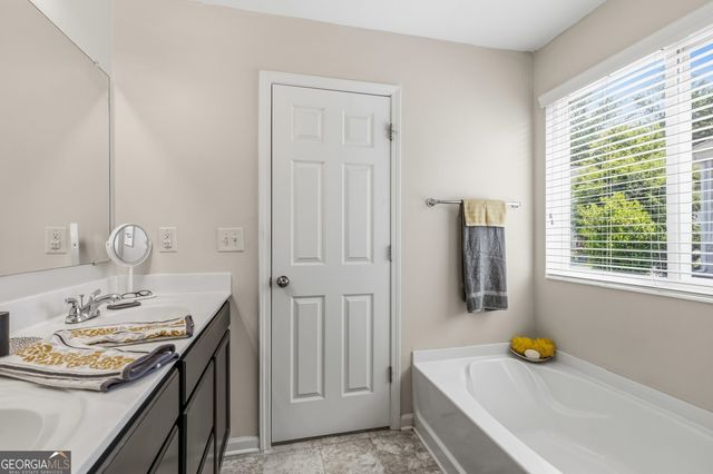 1670 Shire Village Drive, Sugar Hill, GA 30518