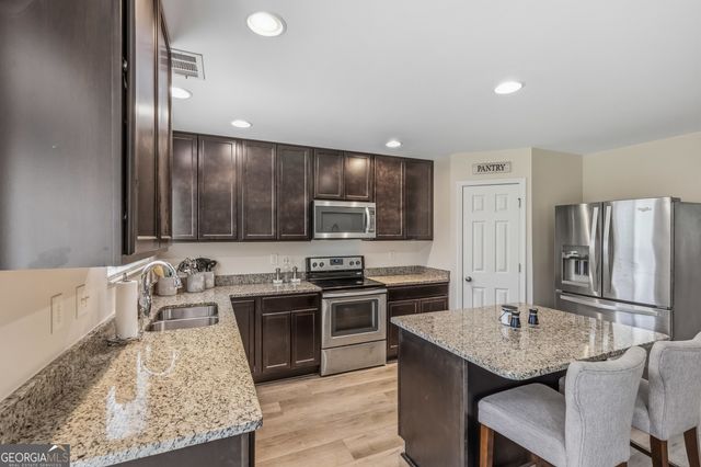 1670 Shire Village Drive, Sugar Hill, GA 30518