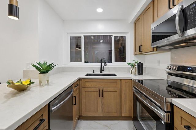 2600 Torrey Pines Road A13, La Jolla, CA 92037