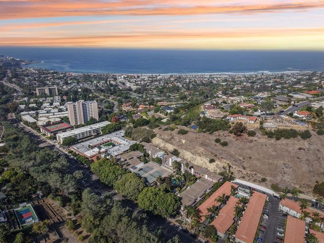 2600 Torrey Pines Road A13, La Jolla, CA 92037