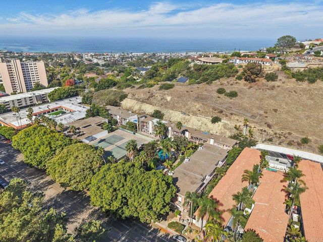 2600 Torrey Pines Road A13, La Jolla, CA 92037