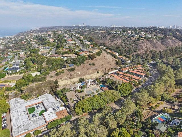 2600 Torrey Pines Road A13, La Jolla, CA 92037