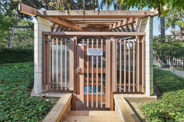 2600 Torrey Pines Road A13, La Jolla, CA 92037