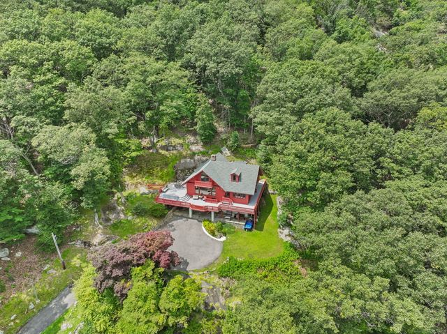 89 Wood Creek Road, New Fairfield, CT 06812