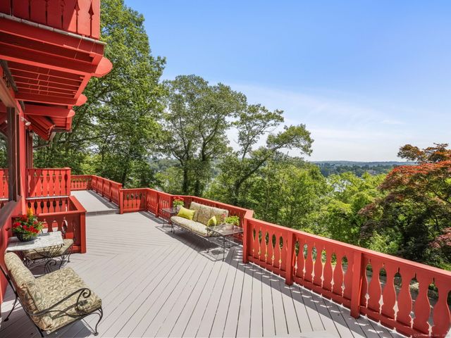 89 Wood Creek Road, New Fairfield, CT 06812