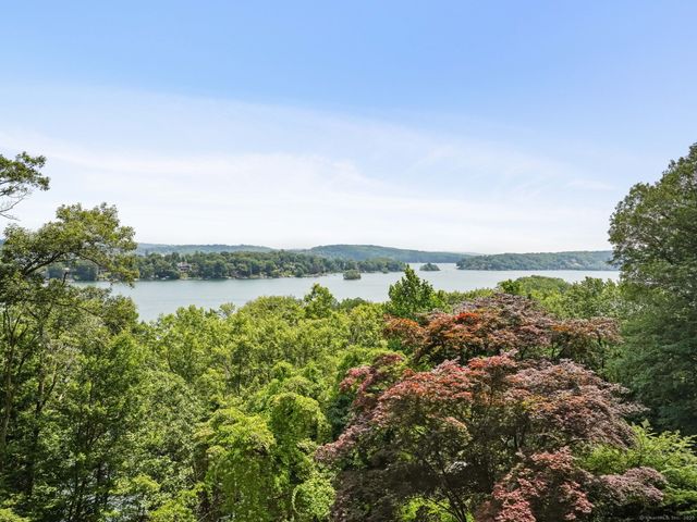 89 Wood Creek Road, New Fairfield, CT 06812