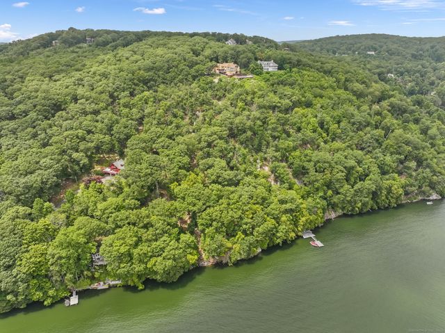 89 Wood Creek Road, New Fairfield, CT 06812