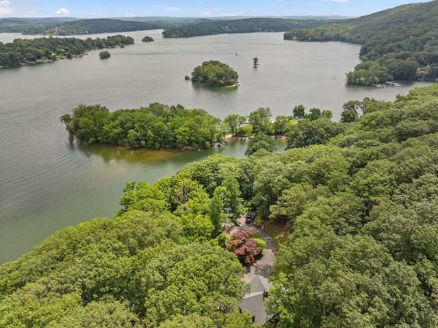 89 Wood Creek Road, New Fairfield, CT 06812