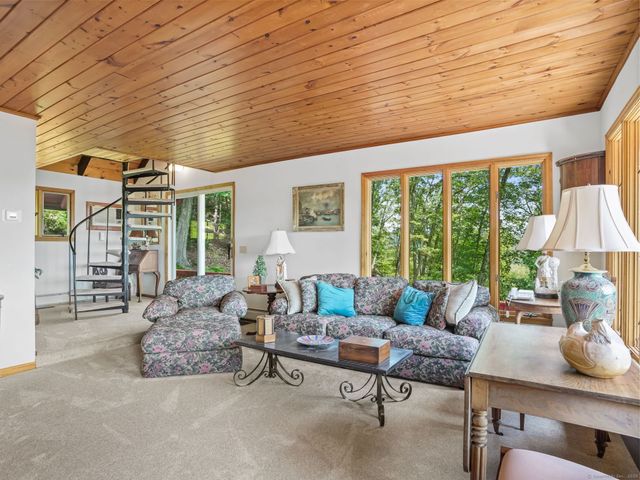89 Wood Creek Road, New Fairfield, CT 06812