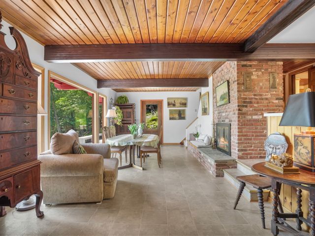 89 Wood Creek Road, New Fairfield, CT 06812