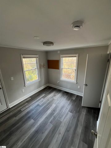 213 Law Street, Woodruff, SC 29388