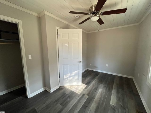 213 Law Street, Woodruff, SC 29388