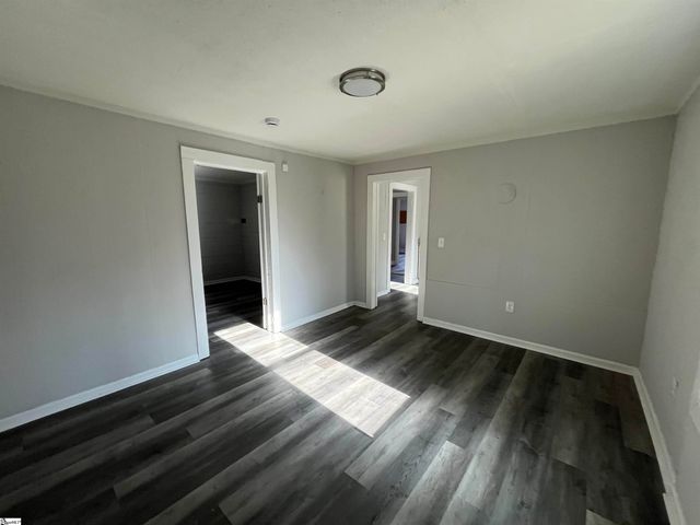 213 Law Street, Woodruff, SC 29388