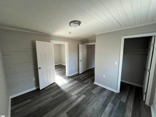 213 Law Street, Woodruff, SC 29388