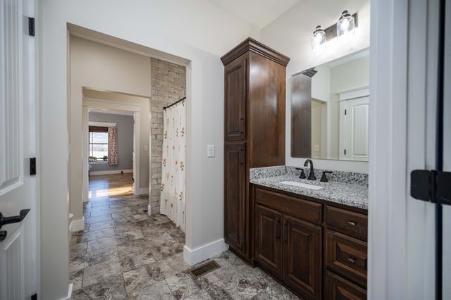 224 Murray Rd, Belvidere, TN 37306