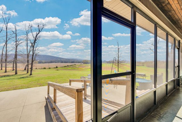 224 Murray Rd, Belvidere, TN 37306