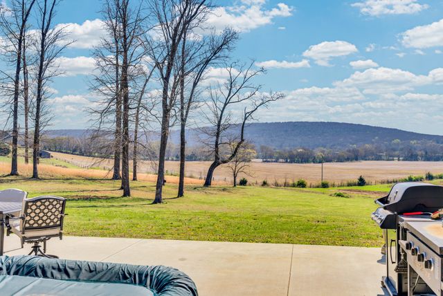 224 Murray Rd, Belvidere, TN 37306